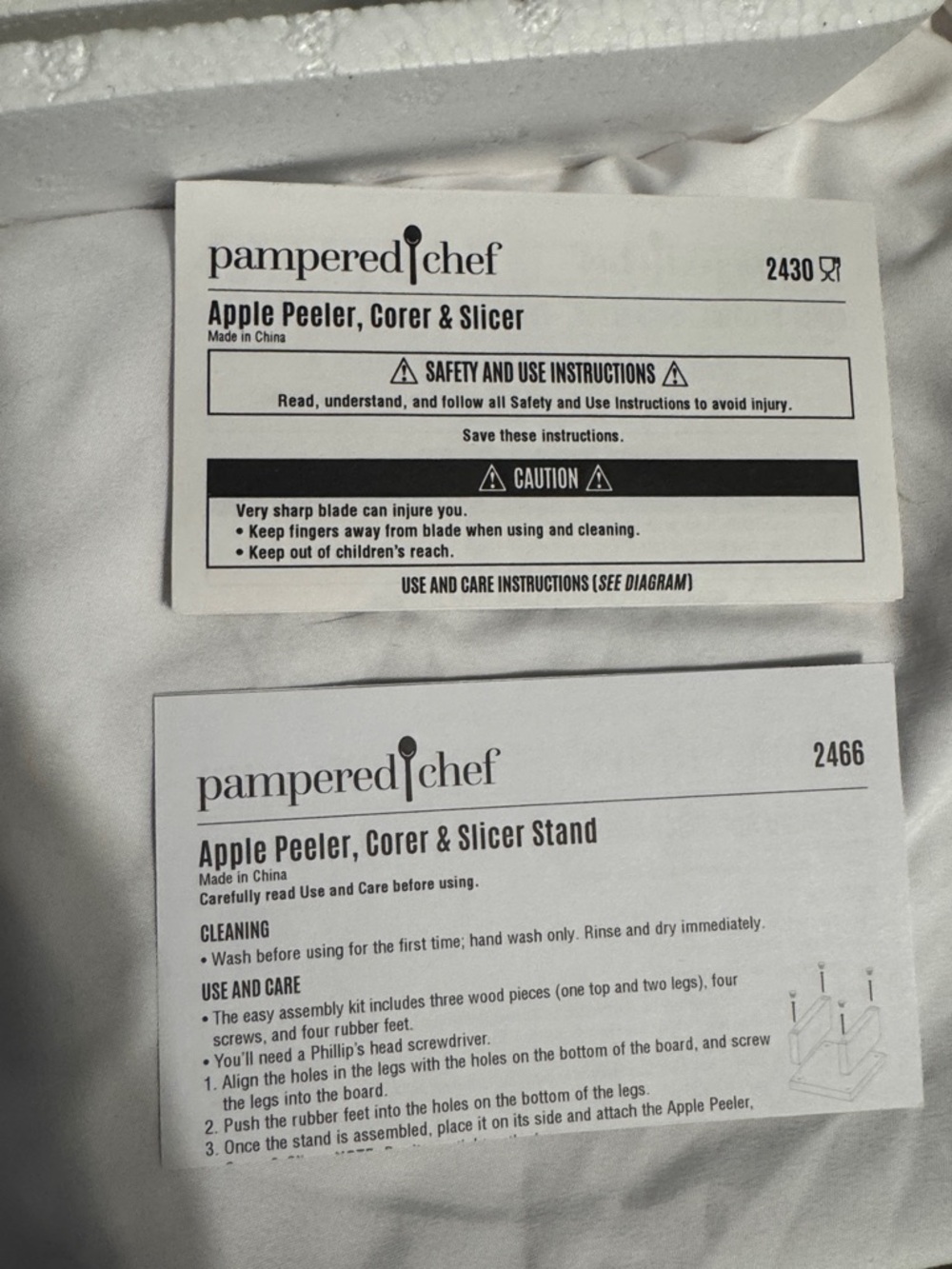 Pampered Chef NIB Apple 🍎 Core/Slice/Peel with Base 2430/2466 - Picture 3 of 6